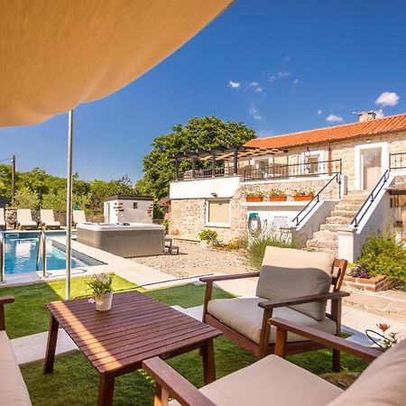 Villa Hrustika - Heated Pool, Jacuzzi & Sauna Gabonjin Dış mekan fotoğraf
