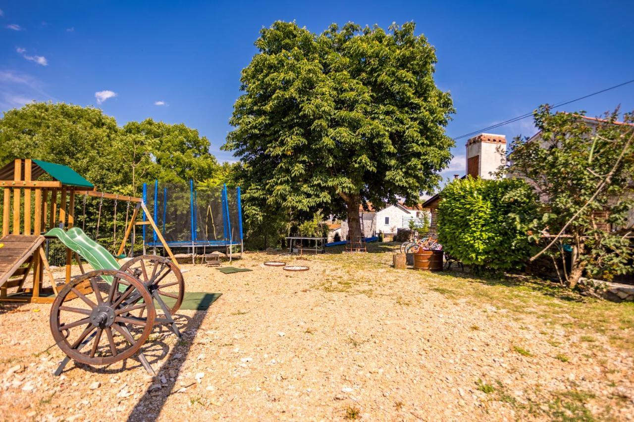 Villa Hrustika - Heated Pool, Jacuzzi & Sauna Gabonjin Dış mekan fotoğraf