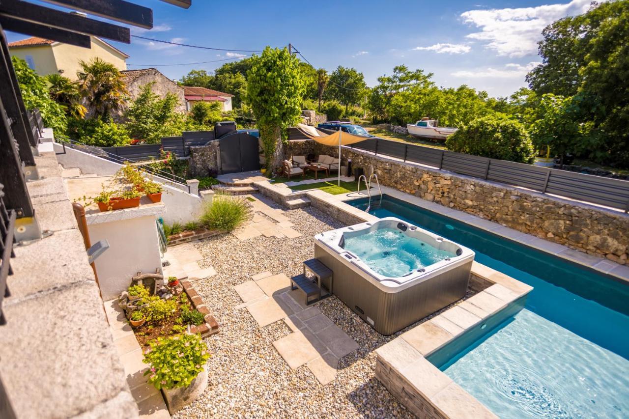 Villa Hrustika - Heated Pool, Jacuzzi & Sauna Gabonjin Dış mekan fotoğraf