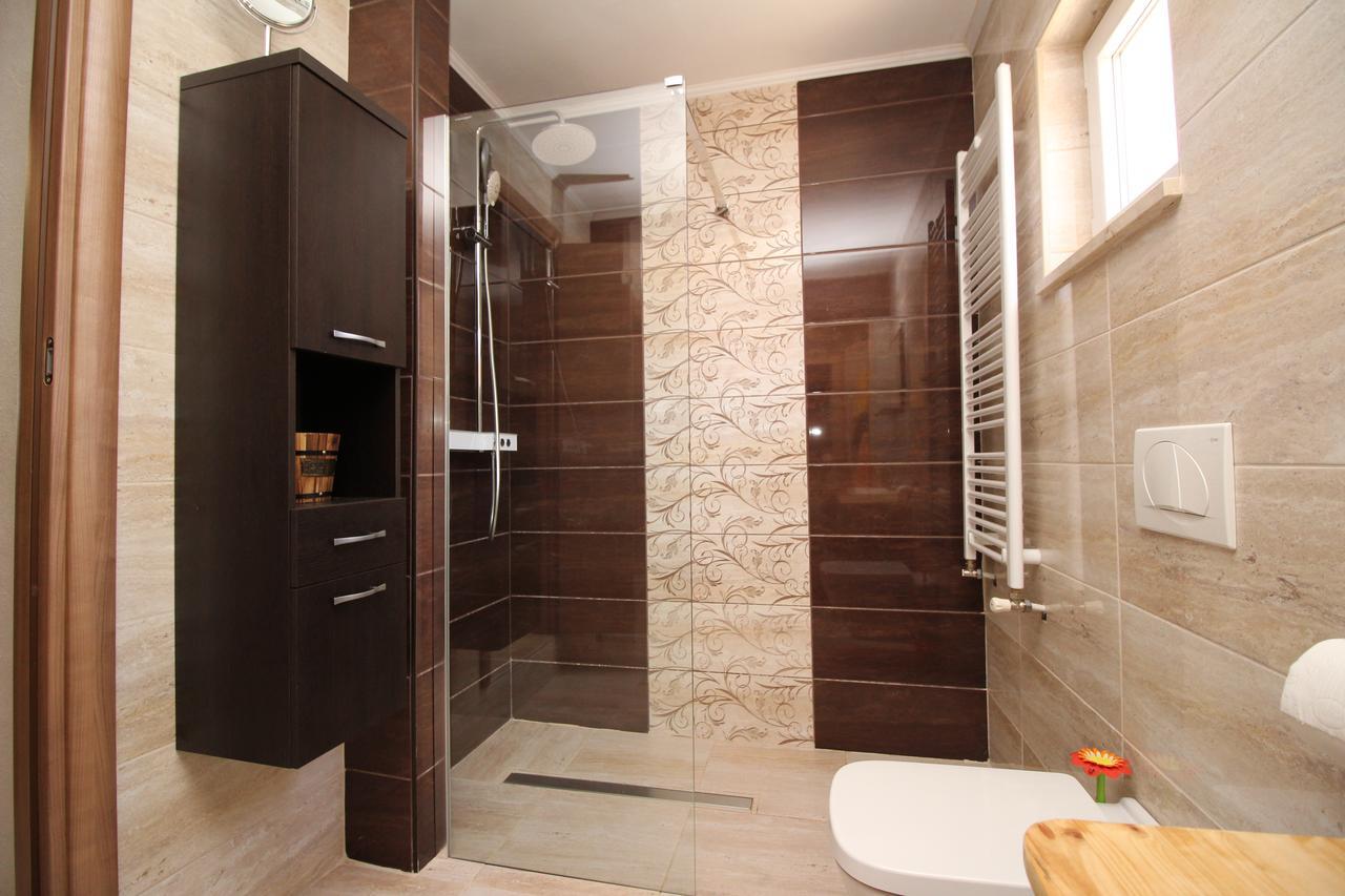 Villa Hrustika - Heated Pool, Jacuzzi & Sauna Gabonjin Dış mekan fotoğraf