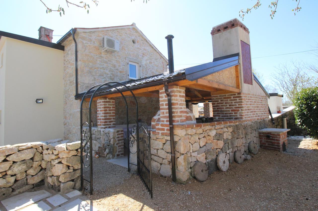 Villa Hrustika - Heated Pool, Jacuzzi & Sauna Gabonjin Dış mekan fotoğraf