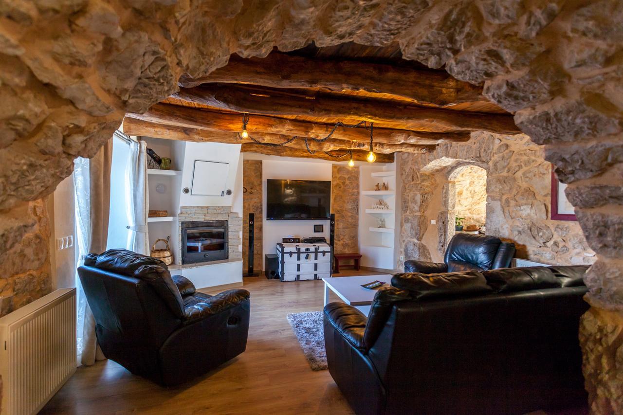Villa Hrustika - Heated Pool, Jacuzzi & Sauna Gabonjin Dış mekan fotoğraf