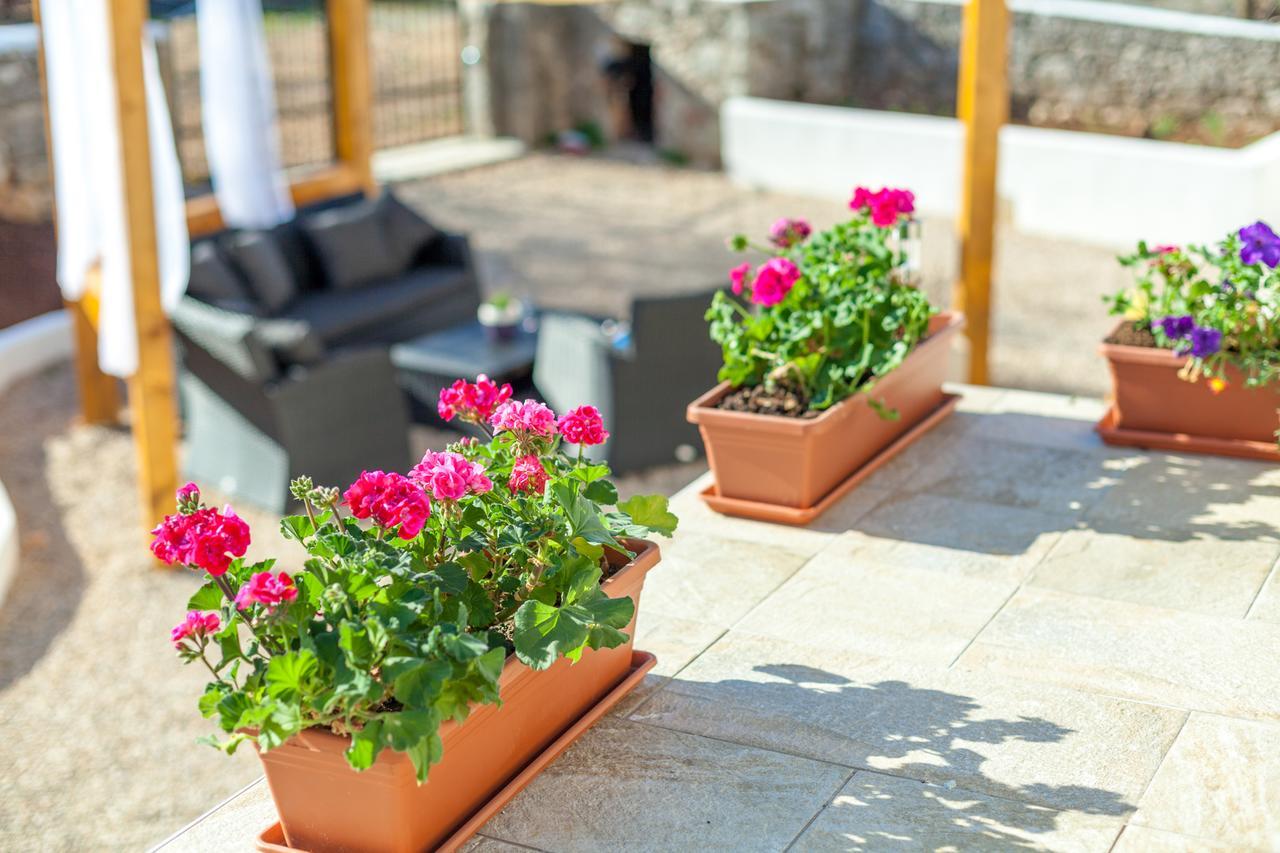 Villa Hrustika - Heated Pool, Jacuzzi & Sauna Gabonjin Dış mekan fotoğraf
